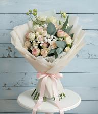 Букет цветов из:  Розы и Лизиантусы в Старой Купавне
