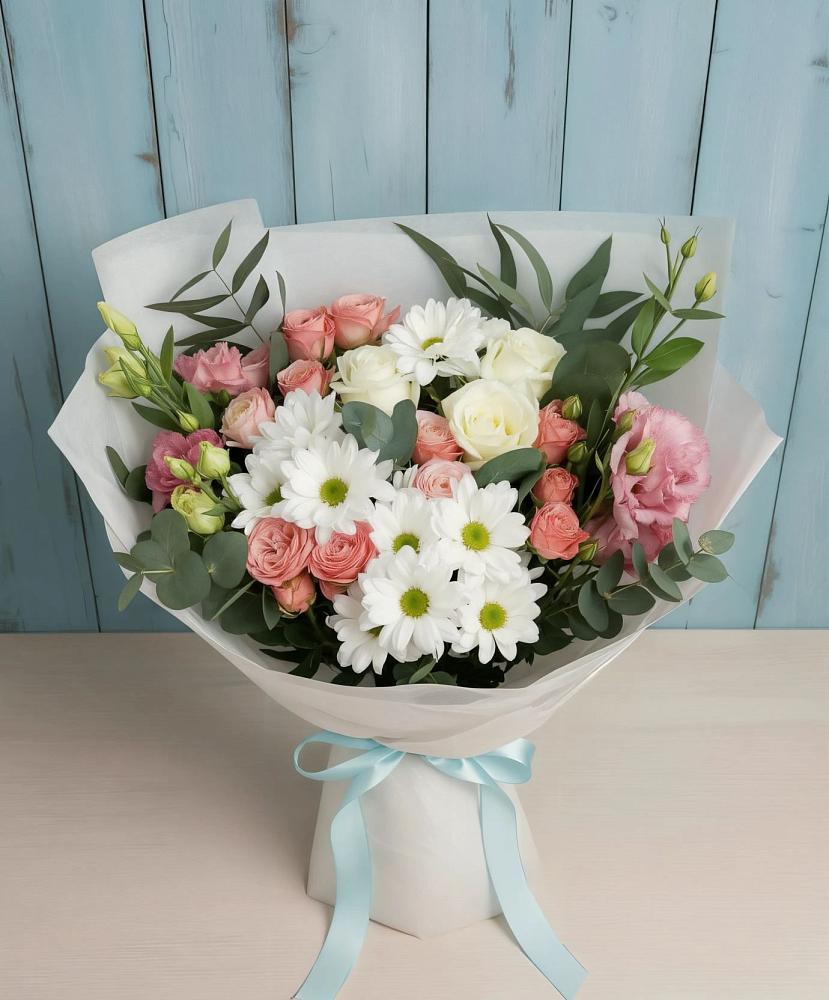 Букет цветов из: Розы, Лизиантусы и Хризантемы в Старой Купавне