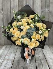Букет цветов из:  Розы и Лизиантусы в Старой Купавне