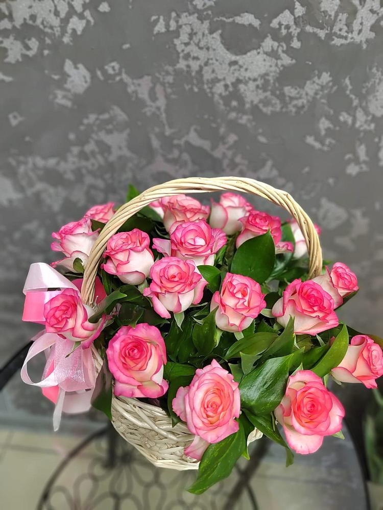 Цветочная композиция из Розы в корзине в Старой Купавне