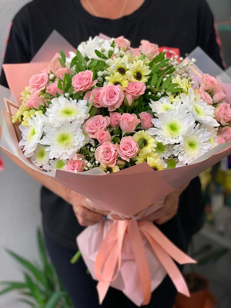 Букет цветов из: Розы и Хризантемы в Старой Купавне