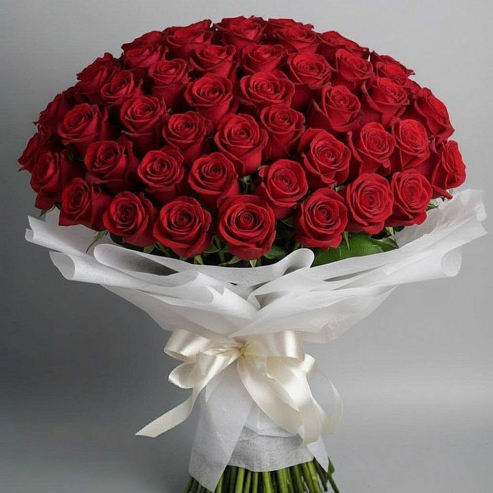 Букет 101 Красная роза Блэк Мэджик в Старой Купавне
