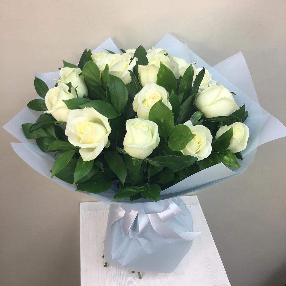 Букет 15 Белых роз Проуд в Старой Купавне