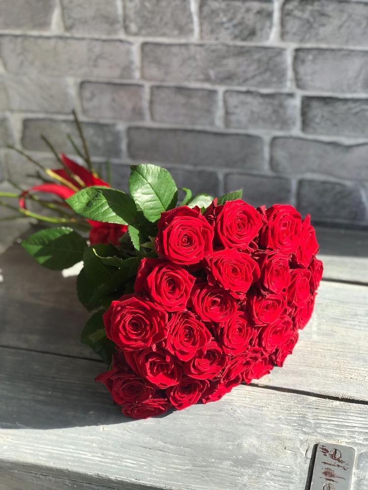 Букет Красные розы Фридом в Старой Купавне