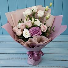 Букет цветов из:  Розы и Лизиантусы в Старой Купавне