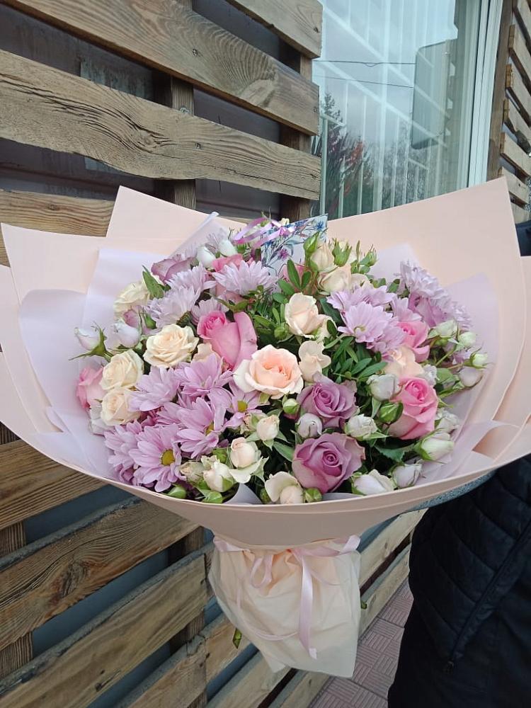 Букет цветов из: Розы и Хризантемы в Старой Купавне