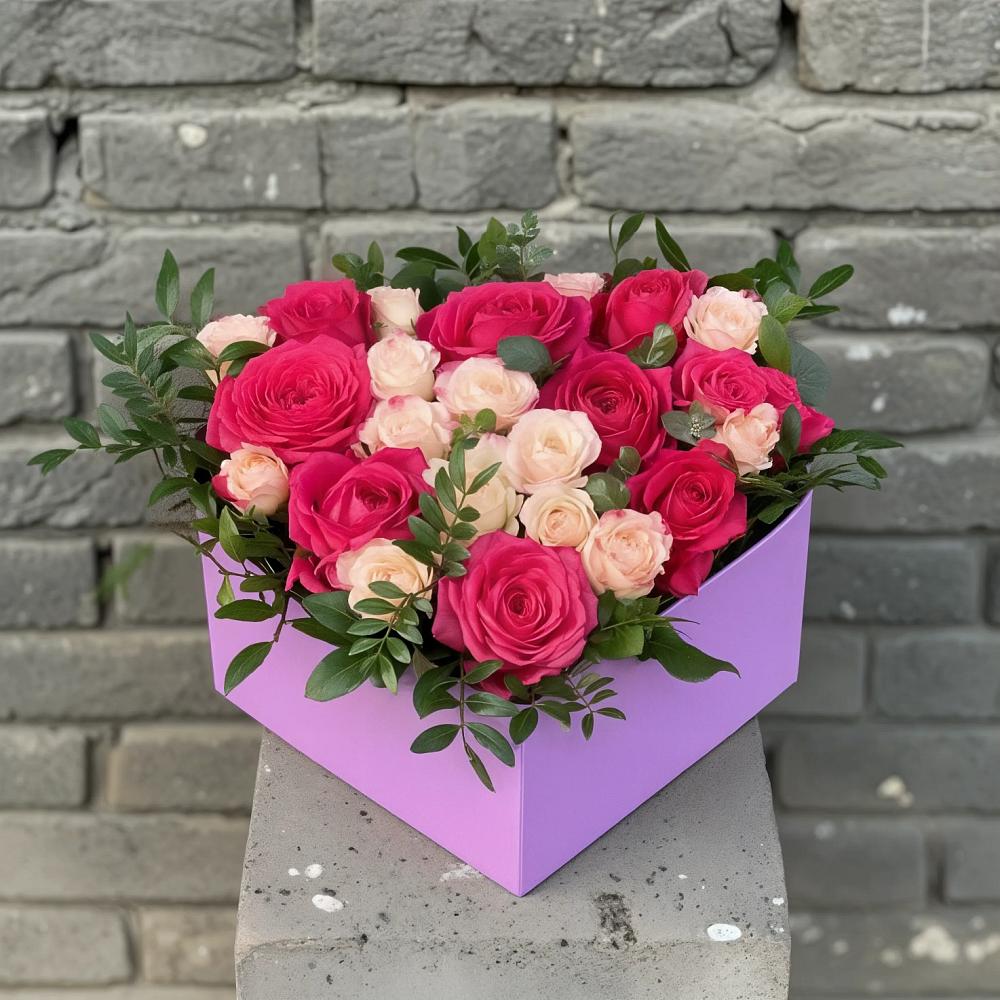 Цветочная композиция из Розы в коробке в Старой Купавне