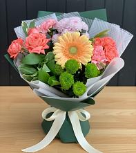 Букет цветов из:  Гвоздики, Розы, Герберы и Хризантемы в Старой Купавне