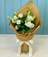 Букет цветов из:  Хризантемы и Лизиантусы в Старой Купавне