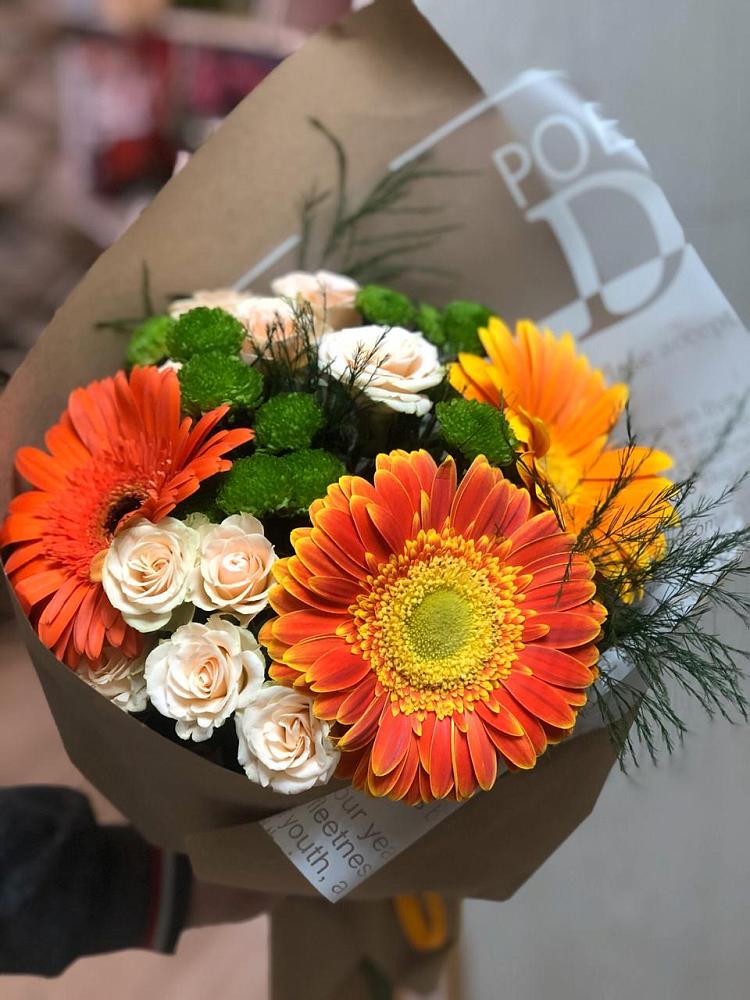 Букет цветов из: Герберы, Хризантемы и Розы в Старой Купавне