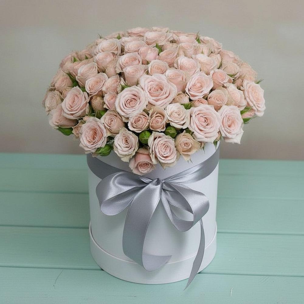 Цветочная композиция из Розы в шляпной коробке в Старой Купавне